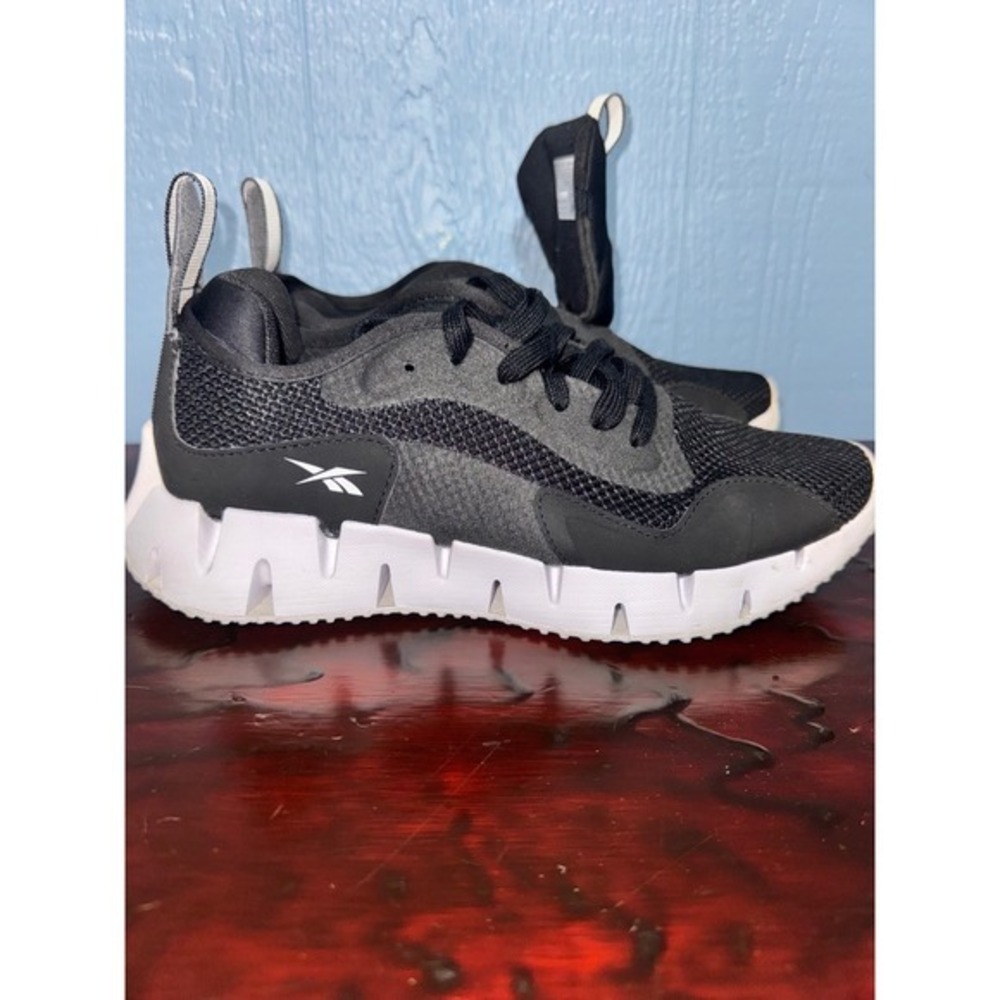 Rebook shoes sz 7 women's
